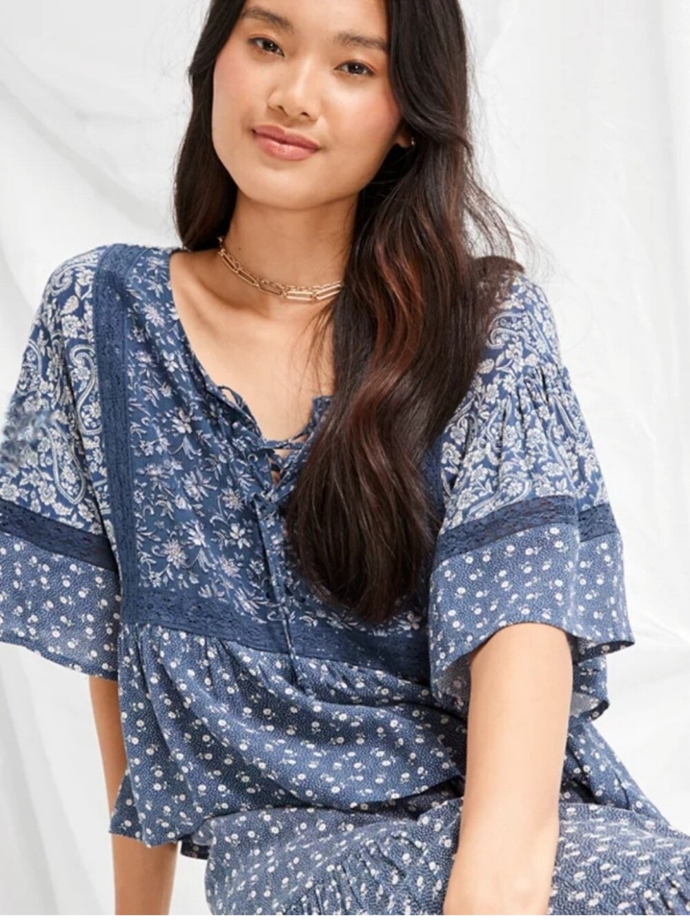 Boho American Eagle Outfitters Blue Floral Cropped Peasant Blouse Medium